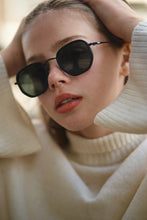 Load image into Gallery viewer, Avi - Black light smoke / افي - اسود دخاني فاتح