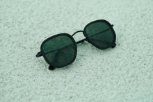 Load image into Gallery viewer, Avi - Black light smoke / افي - اسود دخاني فاتح