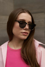 Load image into Gallery viewer, Pukka (M) - Black / Smoke بوكا - اسود / دخاني