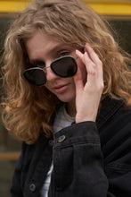 Load image into Gallery viewer, Blown - Silver black / Smoke بلوون - اسود / دخاني