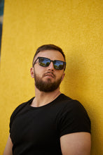 Load image into Gallery viewer, Leo - Black/Light Smoke ليو - اسود/دخاني فاتح