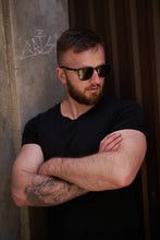 Load image into Gallery viewer, Leo - Black/Light Smoke ليو - اسود/دخاني فاتح