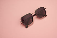 Load image into Gallery viewer, Spark - Matt Gun / Light Smoke سبارك- اسود مطفي/ دخاني فاتح